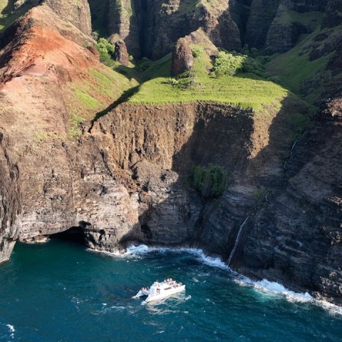 Nāpali Coast Tours